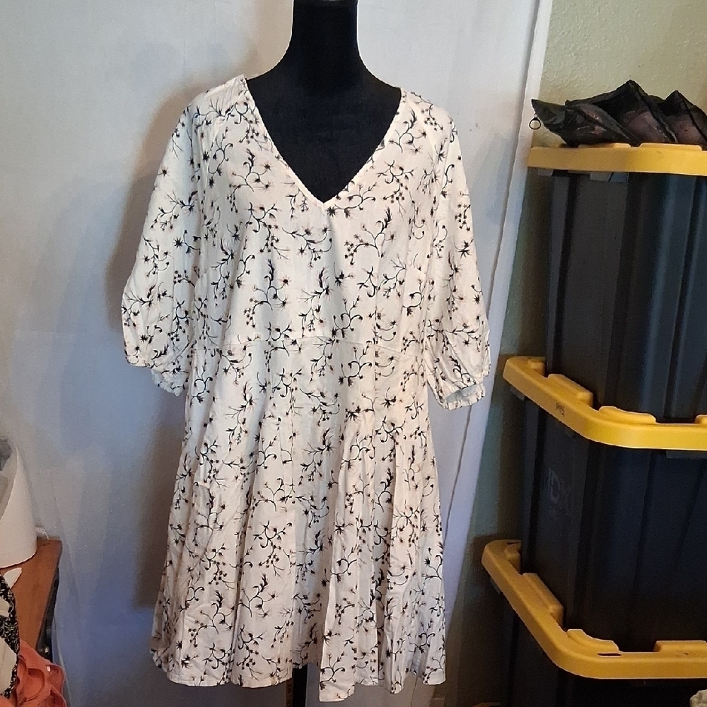 Universal Thread Floral Dress Size Xl